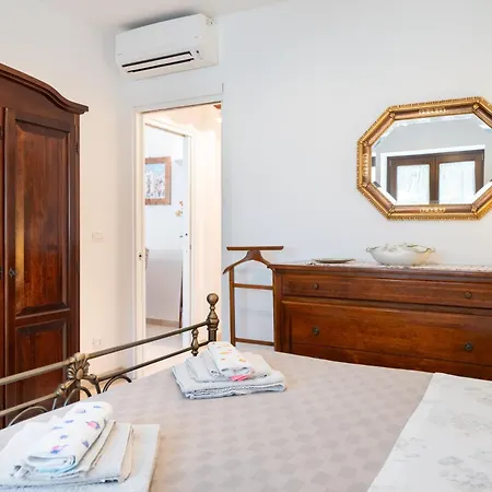 La Lamia צ'יסטרנינו