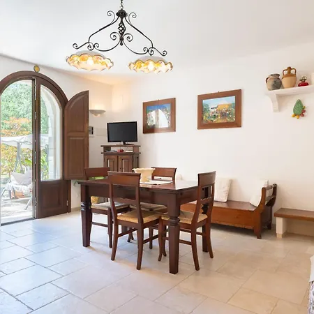 בית נופש La Lamia *